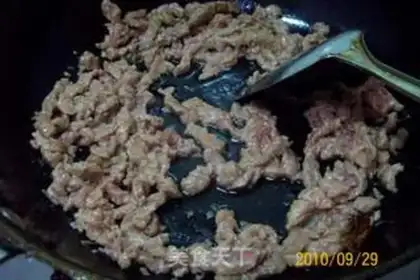 Make Saute beef tenderloin with green onions and sauce step 4
