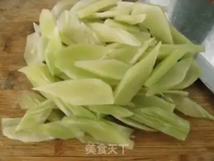 Make Shrimp and sesame sauce lettuce step 1