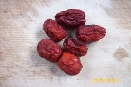 Make Eight Treasure Rice with Grape Bean Sauce step 17
