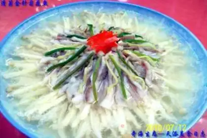 Make Steamed golden lily and chrysanthemum fish step 5