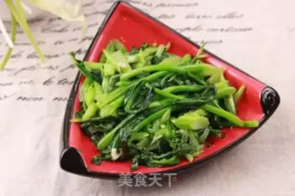Make Clear the moss on frying dishes step 6