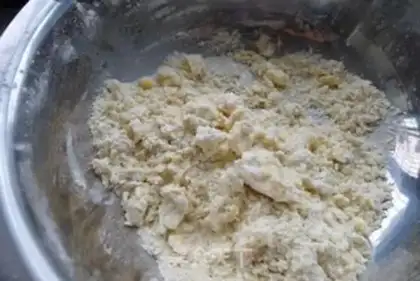Make creamy soda biscuits step 2