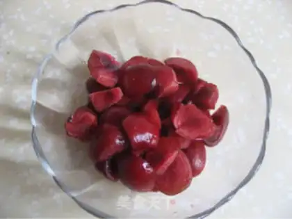 Make Crispy cherry cake step 1