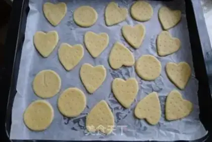 Make creamy soda biscuits step 7