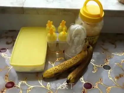 Make Banana yogurt popsicles step 0