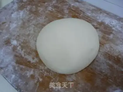 Make Scallion scented rolls step 4