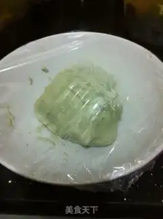 Make Matcha Strawberry Dafu step 1