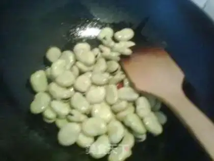 Make Spiced stewed broad beans step 2