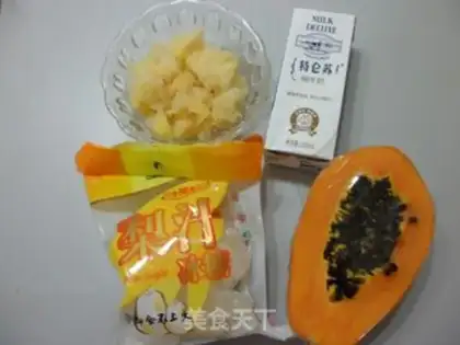 Make Stewed milk with papaya and white fungus step 0