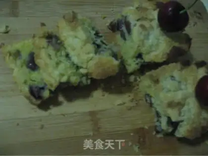 Make Crispy cherry cake step 18