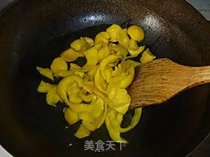 Make Stewed ribs with golden melon and southern milk step 4