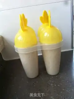 Make Banana yogurt popsicles step 8