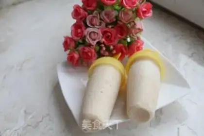 Make Banana yogurt popsicles step 9