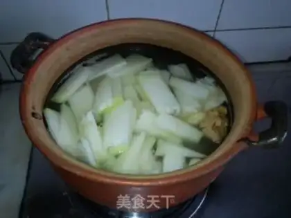 Make Winter melon and coix rice bone soup step 2