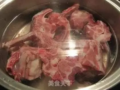 Make Rosemary mixed vegetables and sheep bone soup step 0