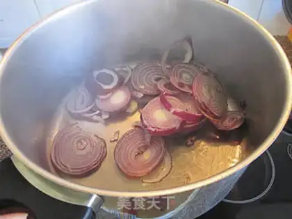Make Rosemary mixed vegetables and sheep bone soup step 2