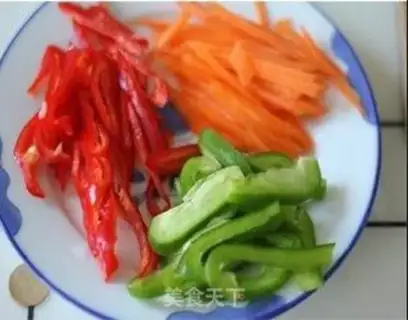 Make stir-fried veggie shredded apricot mushroom step 0