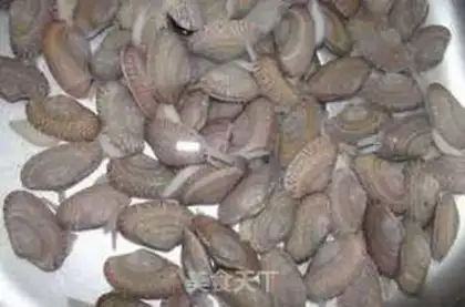 Make stir-fried snails with perilla and false beans step 0