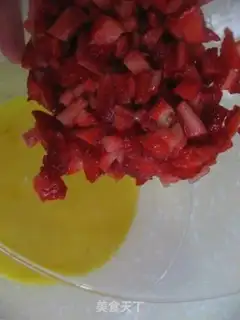 Make Crispy strawberry pie step 26
