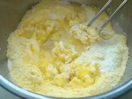 Make Zucchini steamed dumplings with corn flour step 1