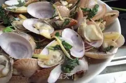 Make stir-fried snails with perilla and false beans step 4