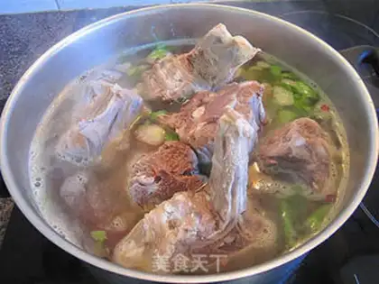 Make Rosemary mixed vegetables and sheep bone soup step 7