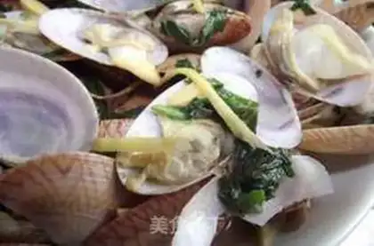 Make stir-fried snails with perilla and false beans step 5
