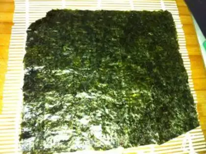 Make Rice roll with purple cabbage step 5