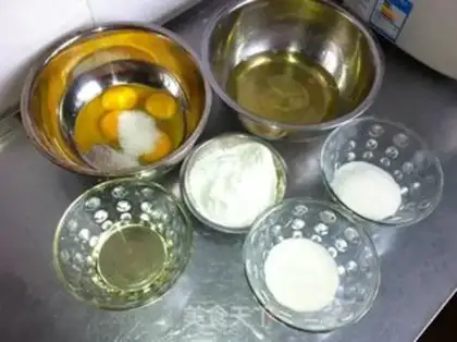 Make Thousand layer sesame paste cake step 2