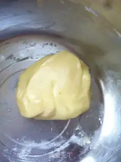 Make Matcha Red Bean Crispy step 5