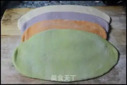 Make Colorful Butterfly Noodles step 3