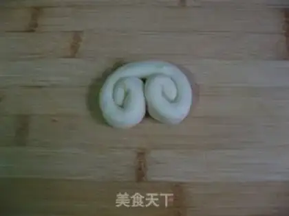 Make Sausage rolls, butterfly rolls, step 4