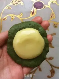 Make Matcha Red Bean Crispy step 9