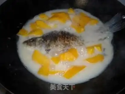 Make Papaya and waist bean carp soup step 7