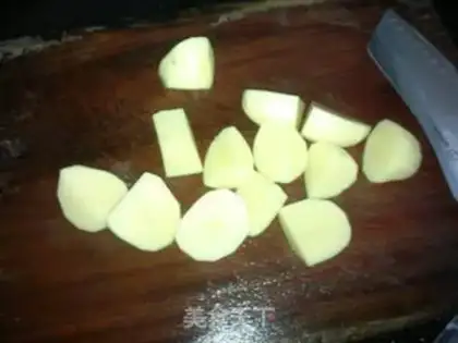 Make milk-flavored potato meatballs step 1