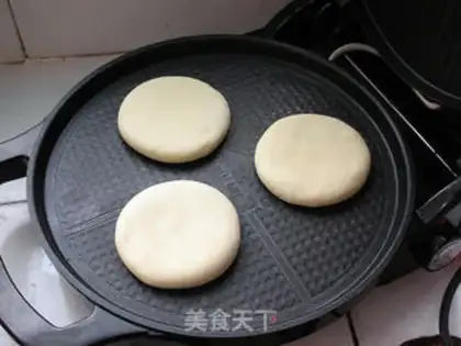 Make Chinese hamburger step 6