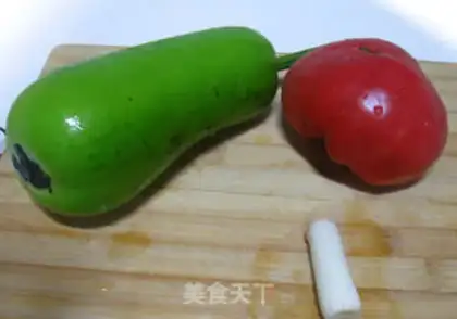 Make stir-fried gourd with tomato step 0