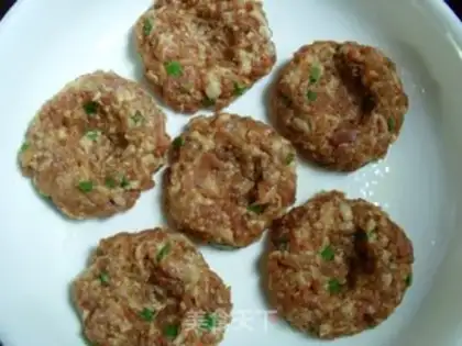 Make Steamed minced pork with quail eggs step 0