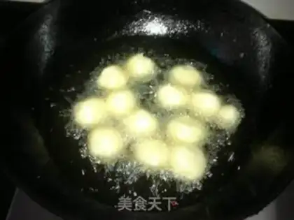 Make milk-flavored potato meatballs step 10