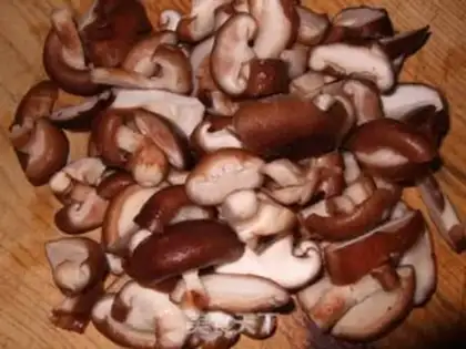 Make Sliced pork slices of mushroom step 1