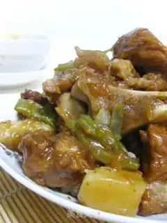 Make Stewed pork bone with beans and potatoes step 12
