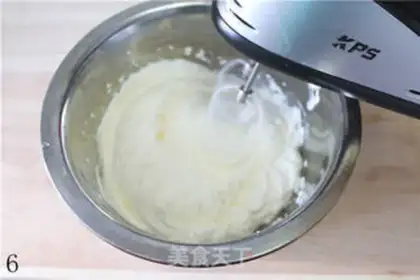 Make strawberry mousse cake step 5
