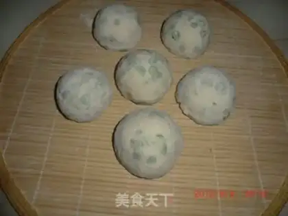 Make Yuqian steamed buns step 8
