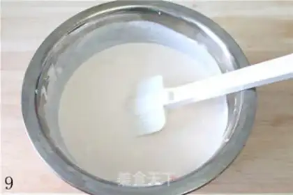 Make strawberry mousse cake step 8