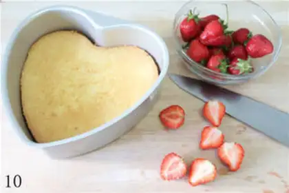 Make strawberry mousse cake step 9