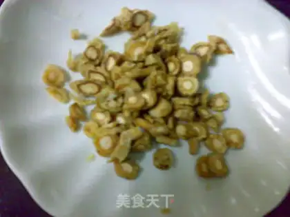Make American ginseng and Tianqi stewed chicken soup step 3