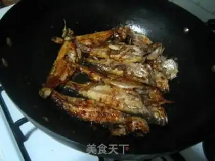 Make Braised small yellow croaker step 8