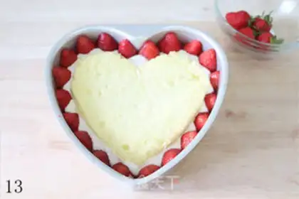 Make strawberry mousse cake step 12