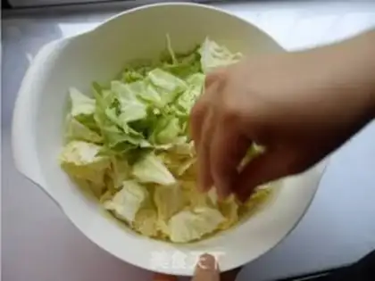 Make Hand-shredded refreshing Beijing cabbage step 3