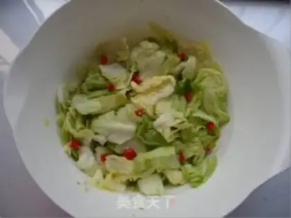 Make Hand-shredded refreshing Beijing cabbage step 4